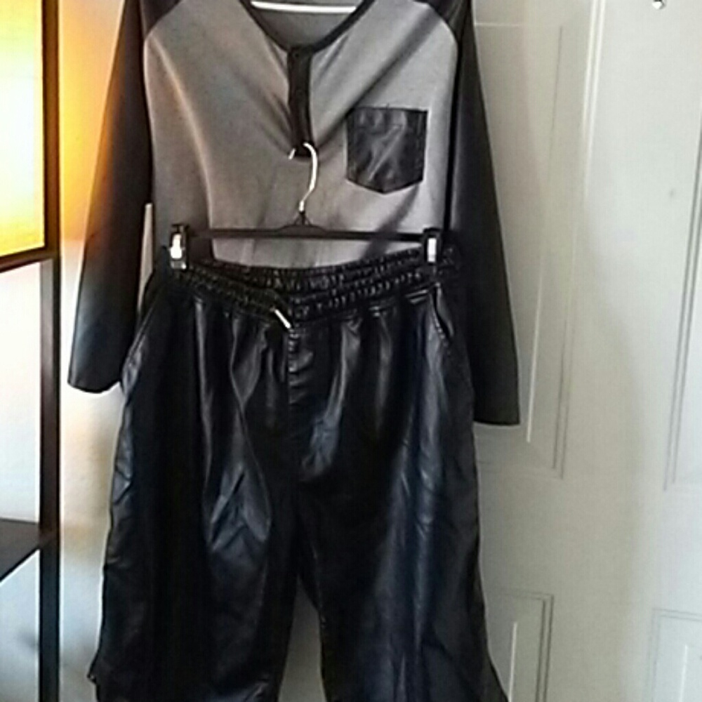 Men's 2 piece short set/ Black & Gray